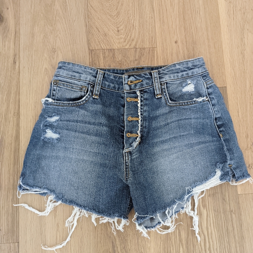 Cut off jean shorts
